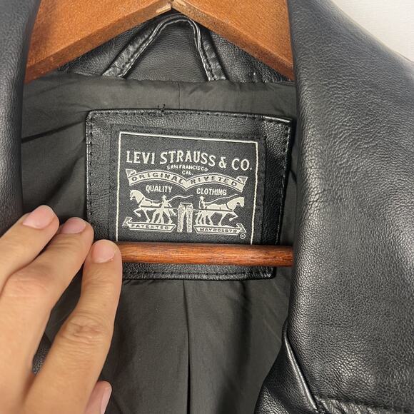 Levi's Women's 2X Black Faux Leather Moto Biker Jacket Belted Full Zip - Picture 4 of 10